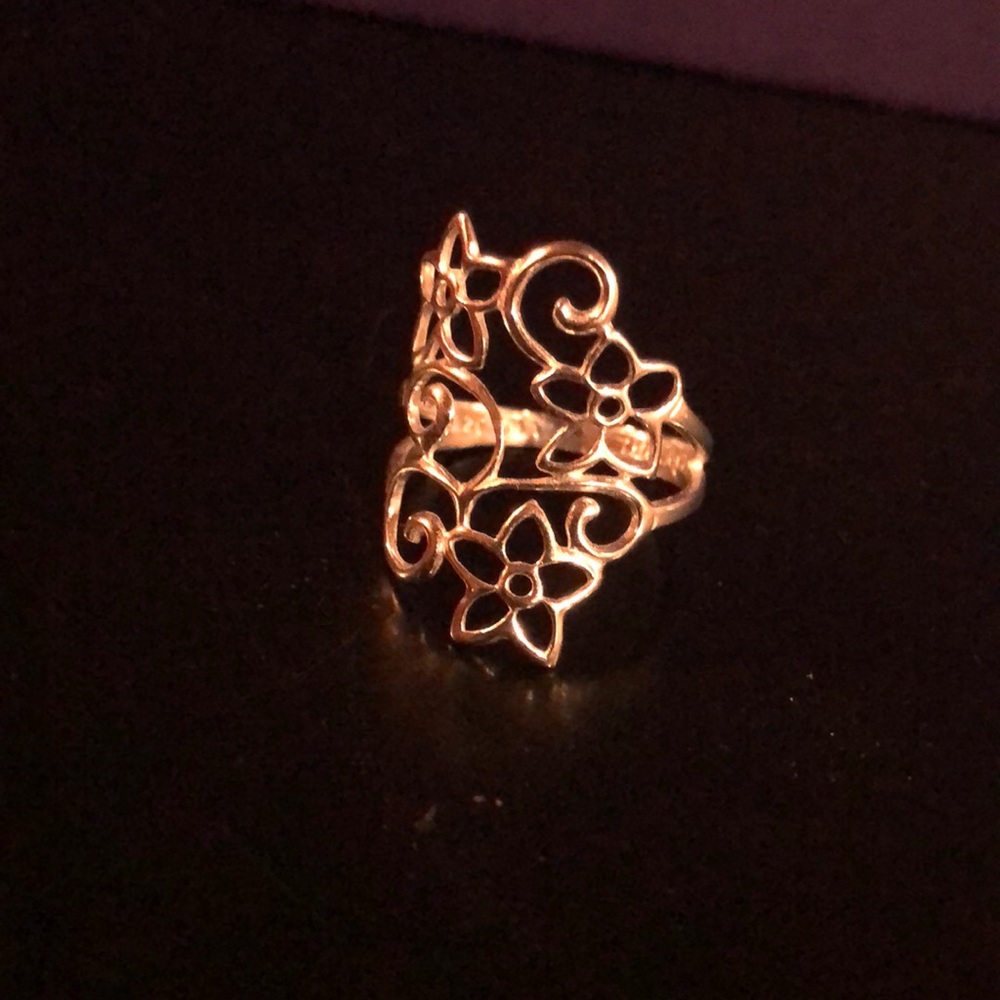 Flower ring